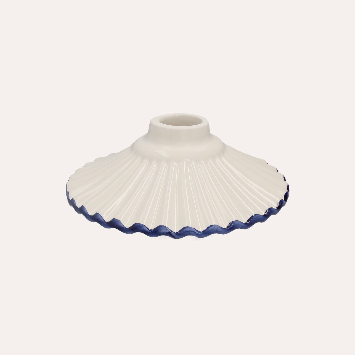 Paralume in Ceramica Bianca con Bordo Blu Ø. 20 cm
