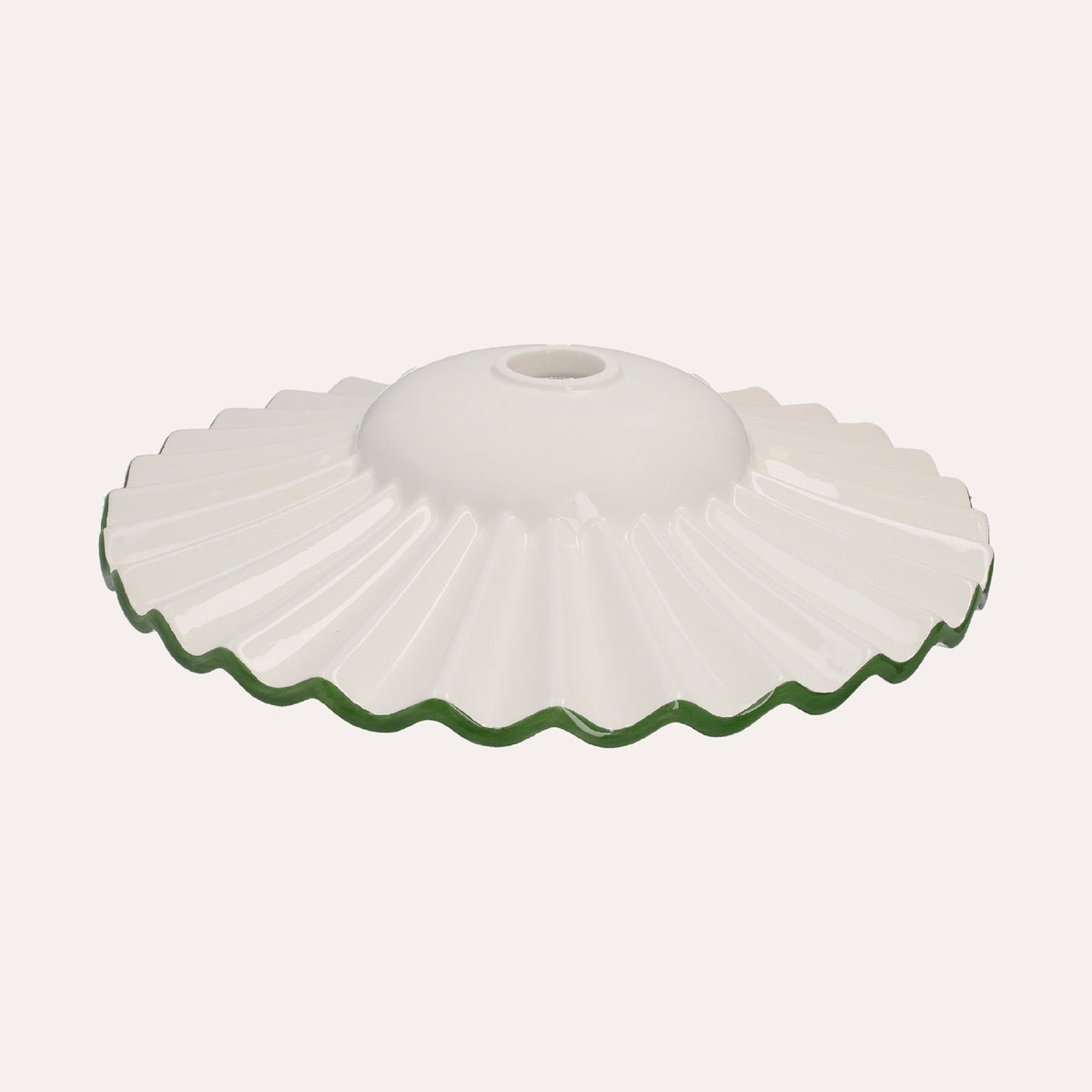 Weißer gewellter Keramiklampenschirm mit grünem Rand Ø. 39cm