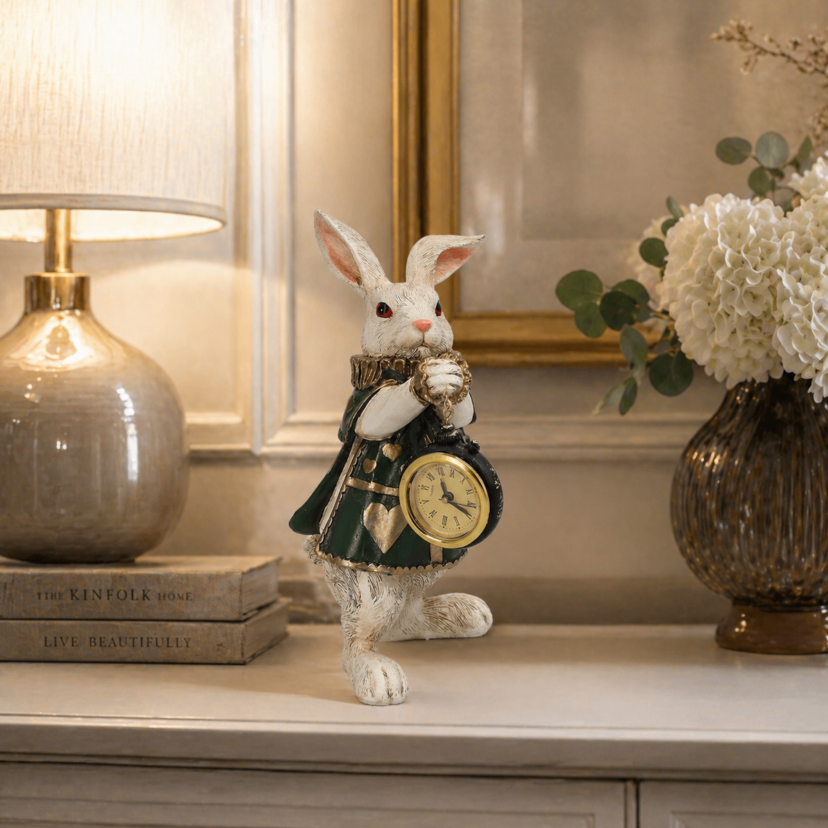 Bianconiglio con Orologio in Resina Bianco e Verde H.24 cm - KeyHome Store