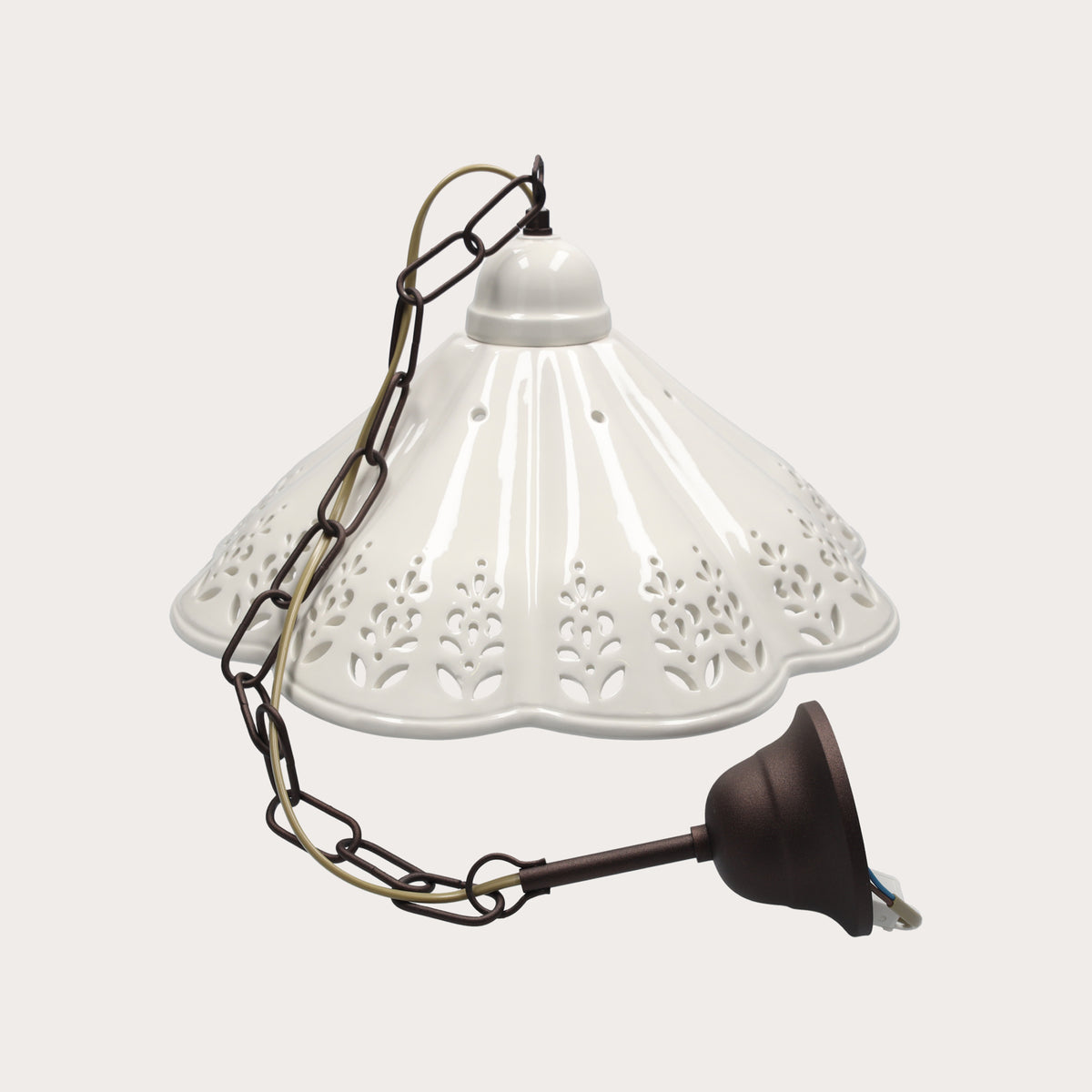 Lampadario Traforato con Catena Ceramica Bianca Ø. 38cm