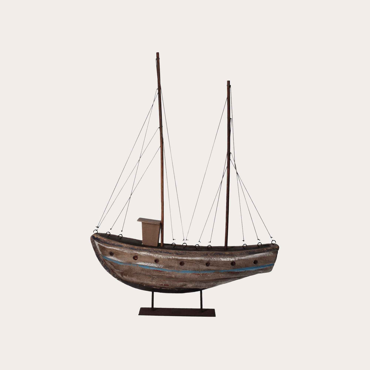 Miniatura Peschereccio in Legno e Ferro – Decorazione Nautica Artigianale