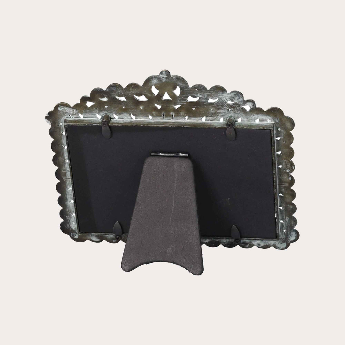 Metal photo frame with gems