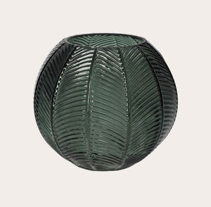 Jarrón redondo de vidrio verde con decoración de hojas: muebles para el hogar modernos y elegantes