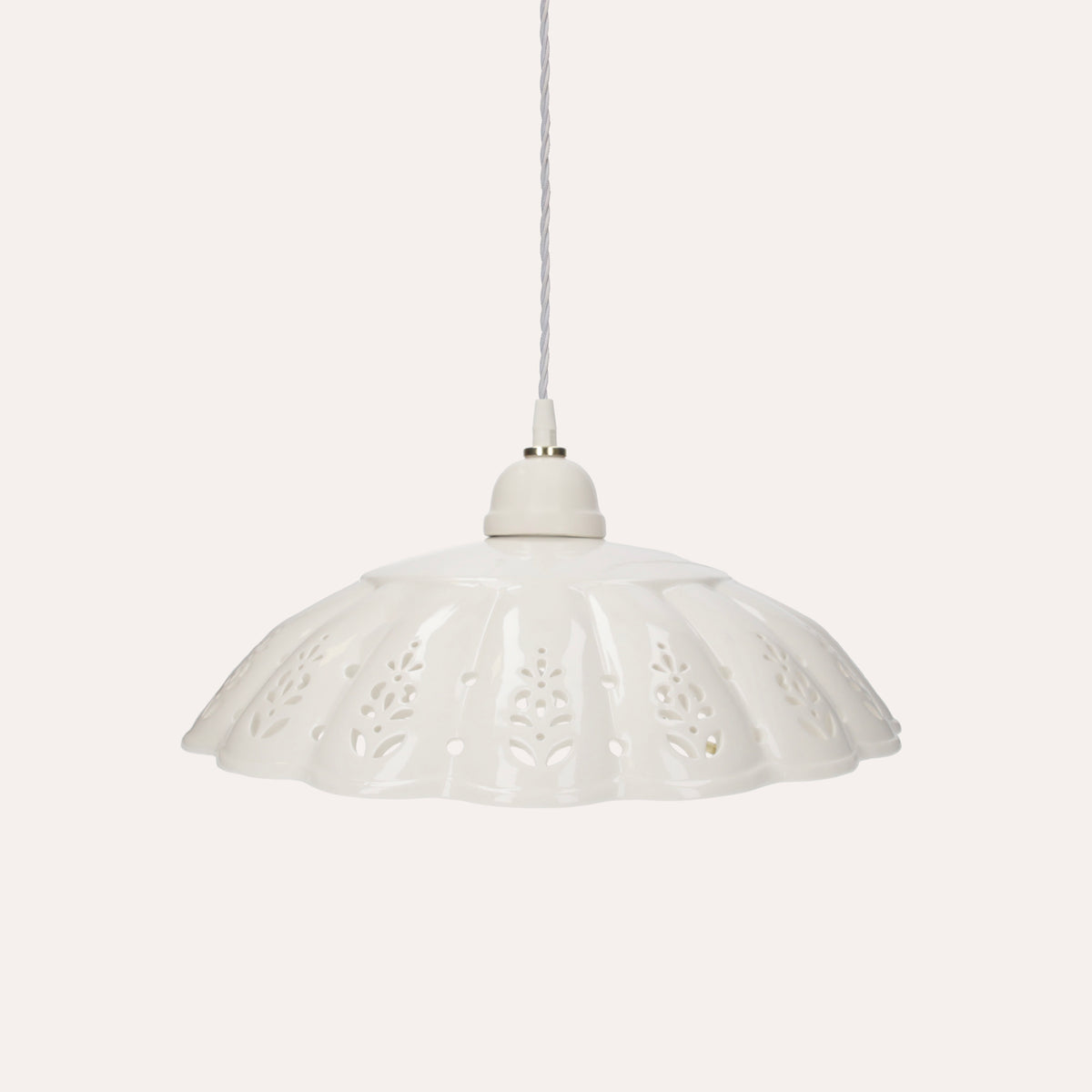Lampadario Rustico in Ceramica Bianca Traforata Ø 42 cm