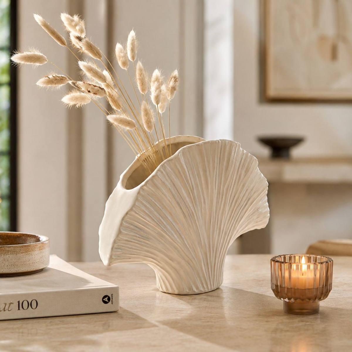 Small Shell Vase in Mother of Pearl White Ceramic H.19x26x8 cm