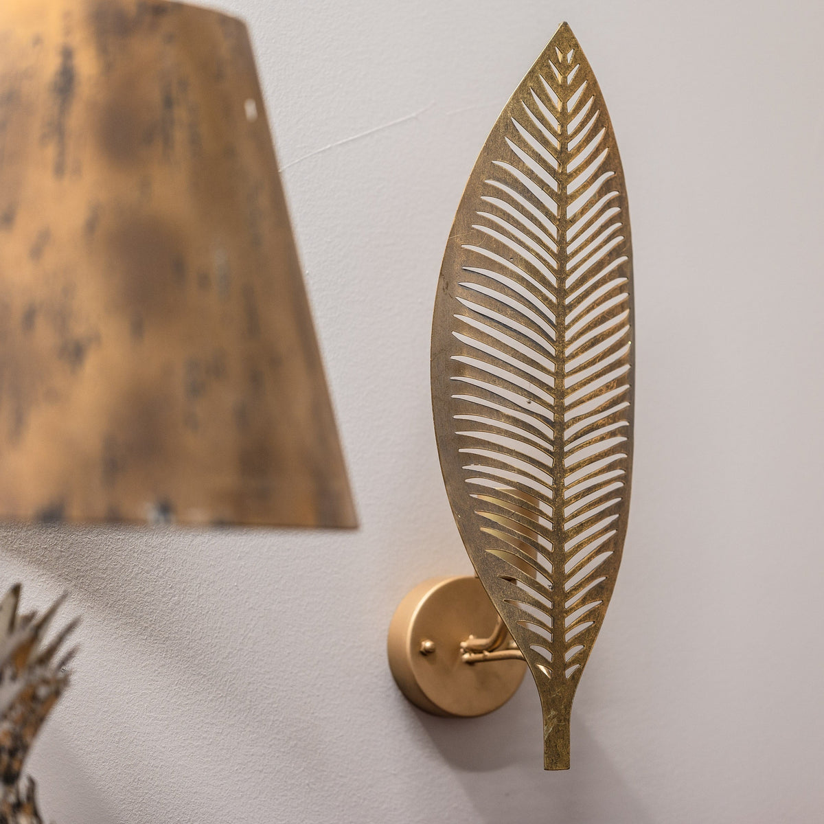 Applique a Foglia in Metallo Oro H.50×15×16 cm - KeyHome Store