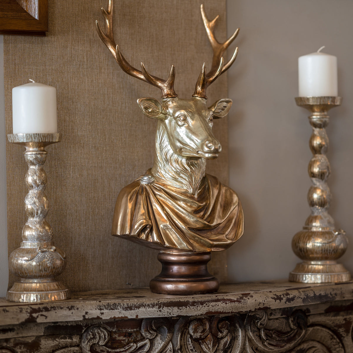 Busto Cervo in Resina Oro H.58 cm - KeyHome Store