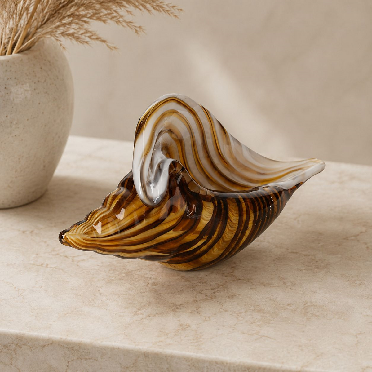 Conchiglia Decorativa in Vetro Marrone Sfumato Giallo h.13x28 cm