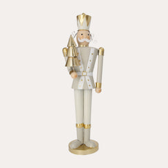 Soldat de Noël avec pin en tôle beige H. 43 cm