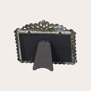 Metal photo frame with gems