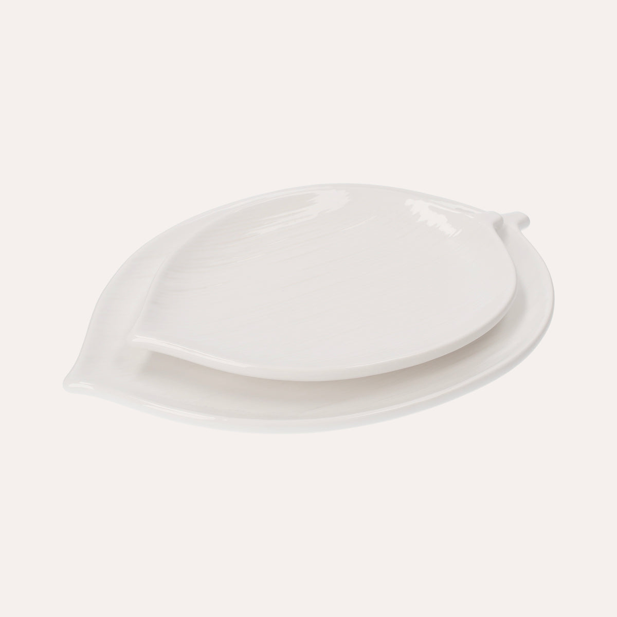 Set mit 2 blattförmigen Speisetellern aus Keramik
