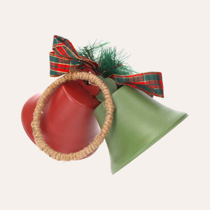 Par de Campanas Rojas y Verdes con Lazo Escocés – Elegantes Decoraciones Navideñas