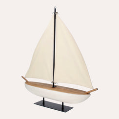 Barco Náutico com Velas em Tecido de Madeira Marrom - KeyHome Store